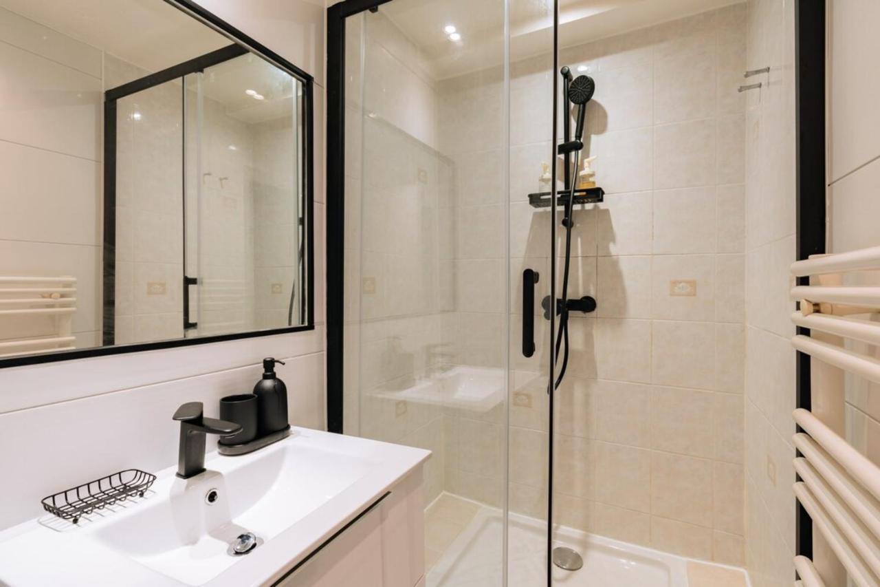 Apartament Chic & Stylish 1Bd Apart Louvre-Rivoli! Paryż Zewnętrze zdjęcie